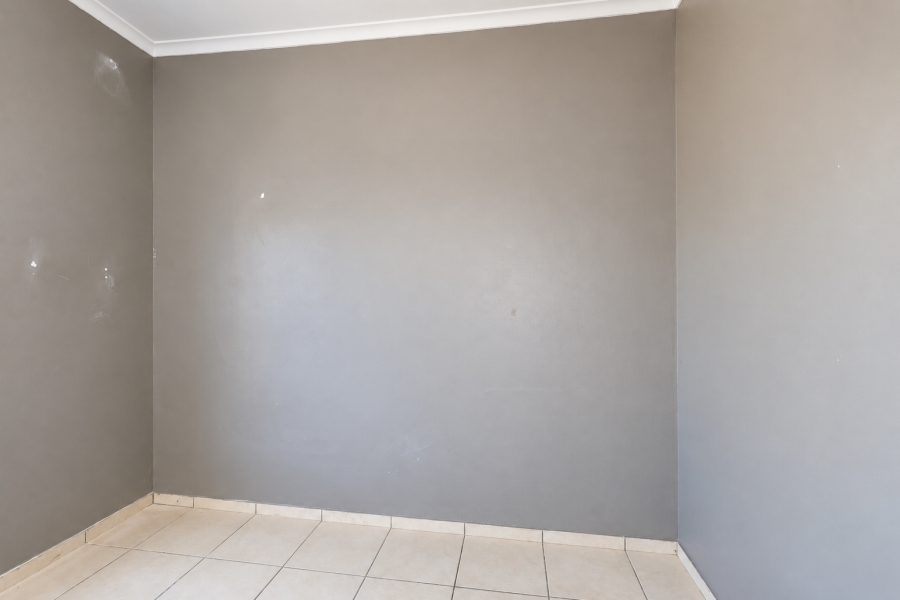 2 Bedroom Property for Sale in Parklands East Western Cape